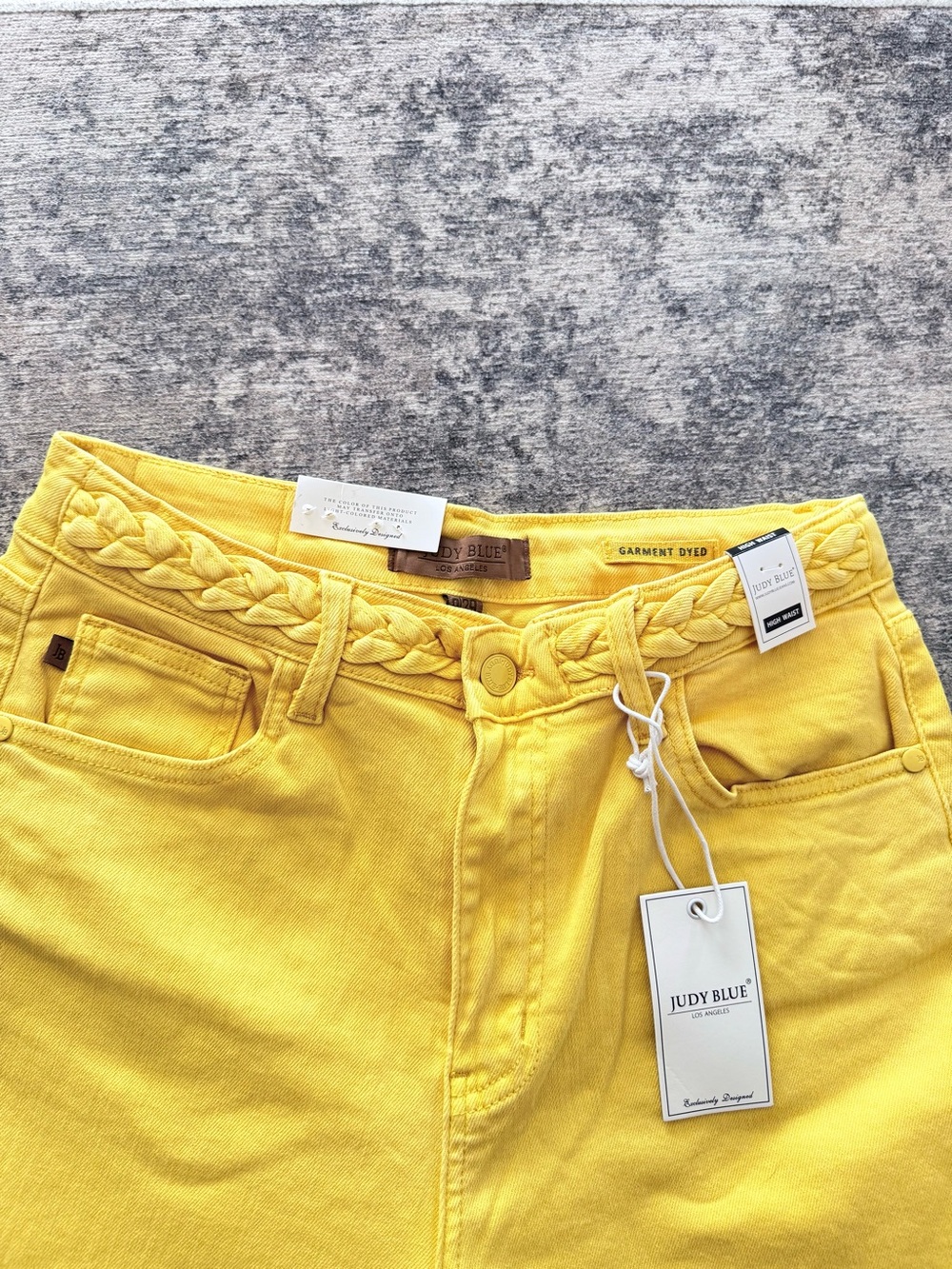 NWT-Judy Blue Vibrant Yellow High Rise, Cropped, Raw Hem Jeans Sz 9/29 - Picture 7 of 14